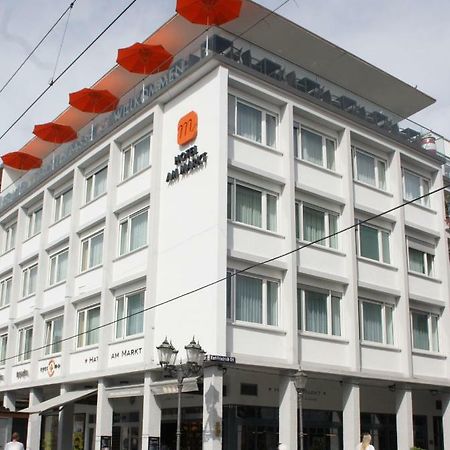 Hotel Am Markt Karlsruhe Esterno foto