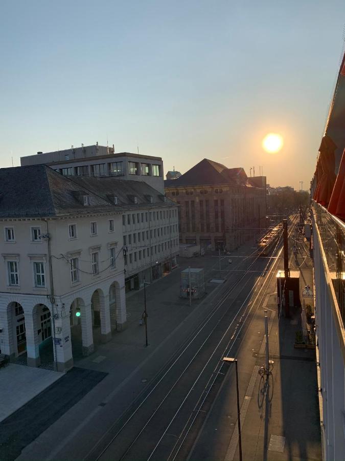 Hotel Am Markt Karlsruhe Esterno foto
