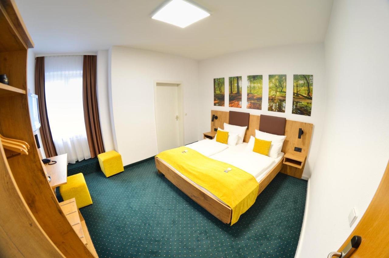 Hotel Am Markt Karlsruhe Esterno foto