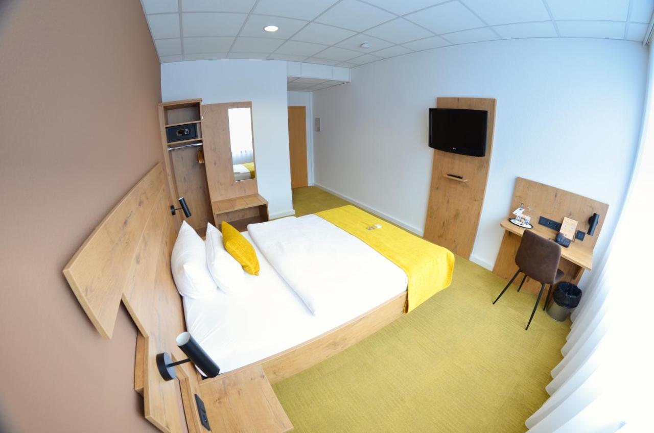 Hotel Am Markt Karlsruhe Esterno foto