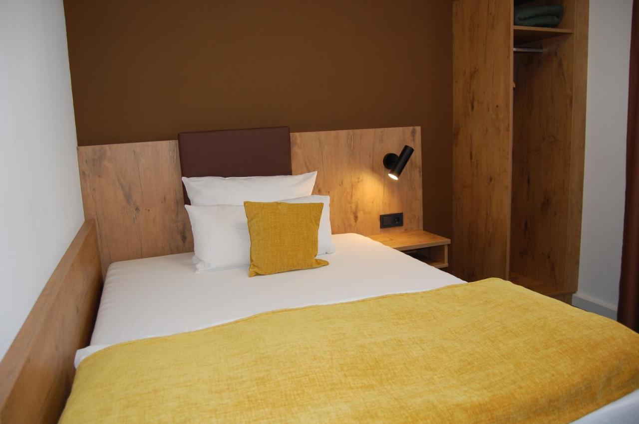 Hotel Am Markt Karlsruhe Esterno foto