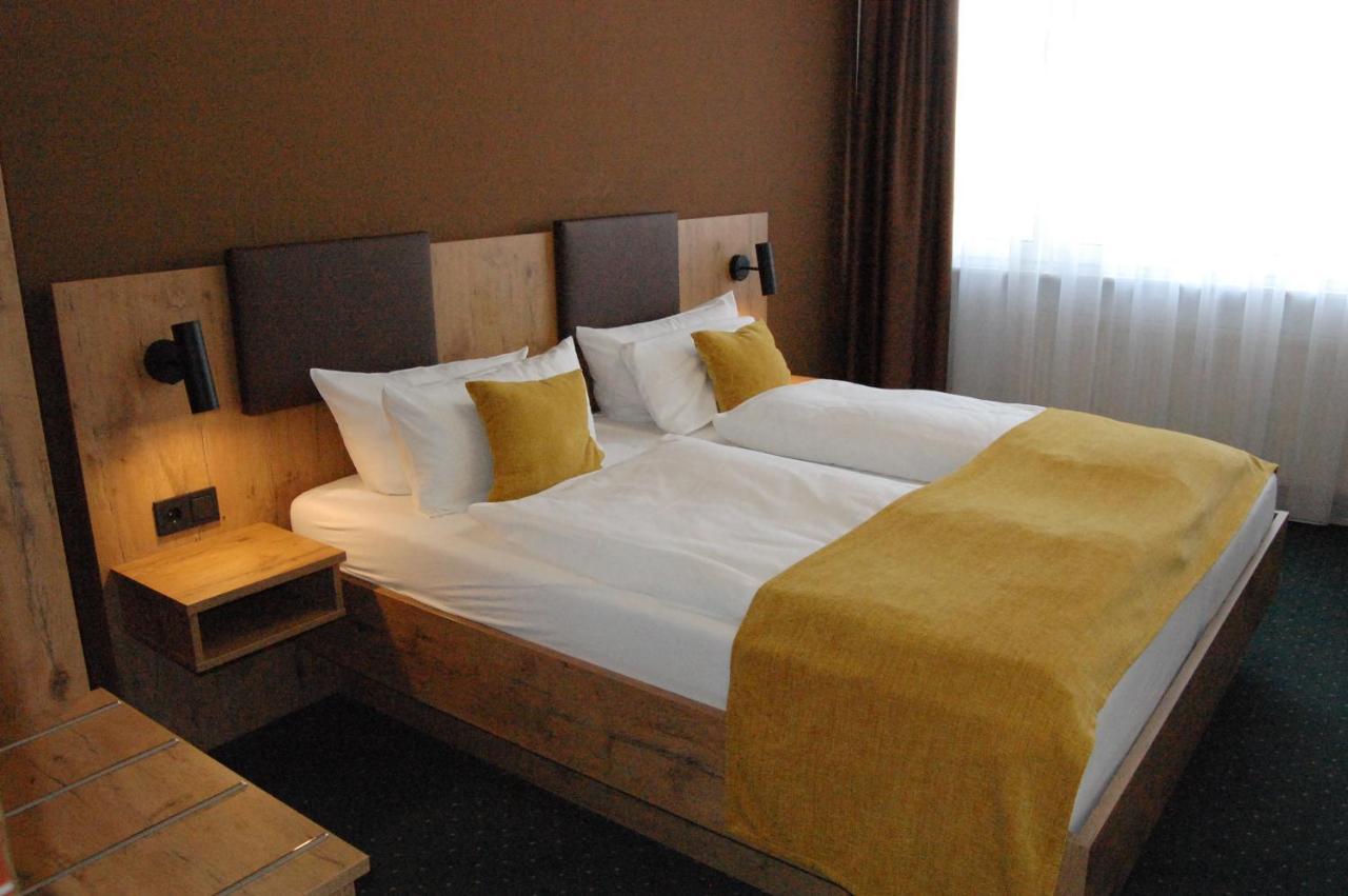 Hotel Am Markt Karlsruhe Esterno foto